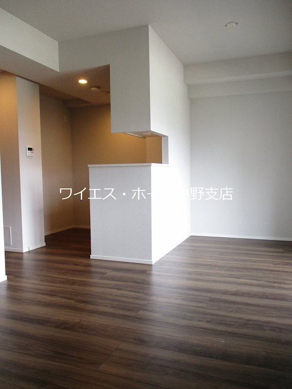プラウドフラット中野 リビング