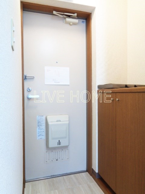 東京都中野区新井４丁目 玄関