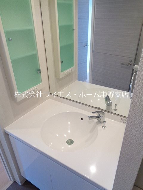 東京都中野区中央５丁目 洗面所