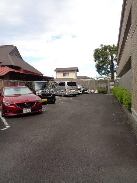 ハピネス武蔵野 駐車場