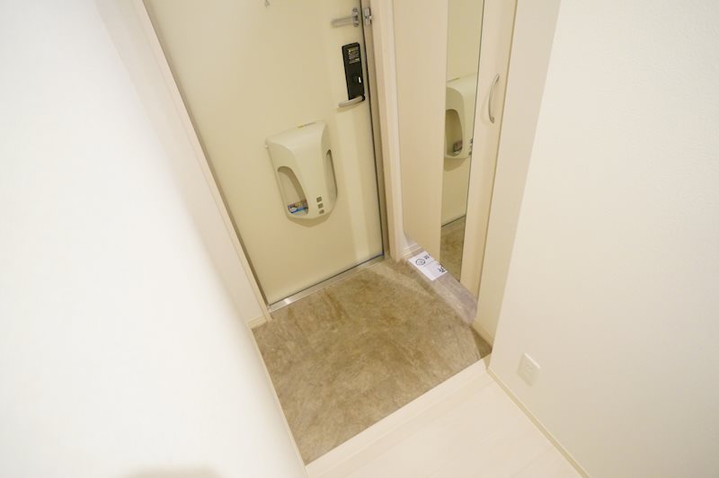 プランドール奈良 玄関