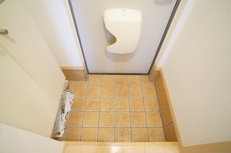 ウエストメゾンＡ 玄関