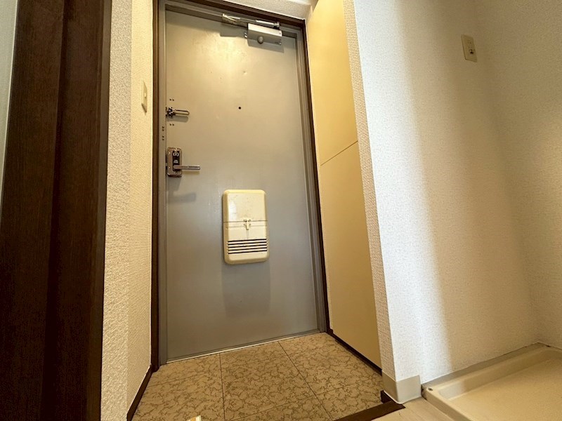 シティパレスＪＲ奈良P-8 玄関
