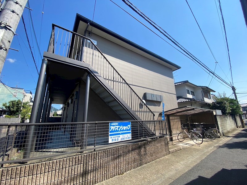 リヴェール高畑 101号室 外観