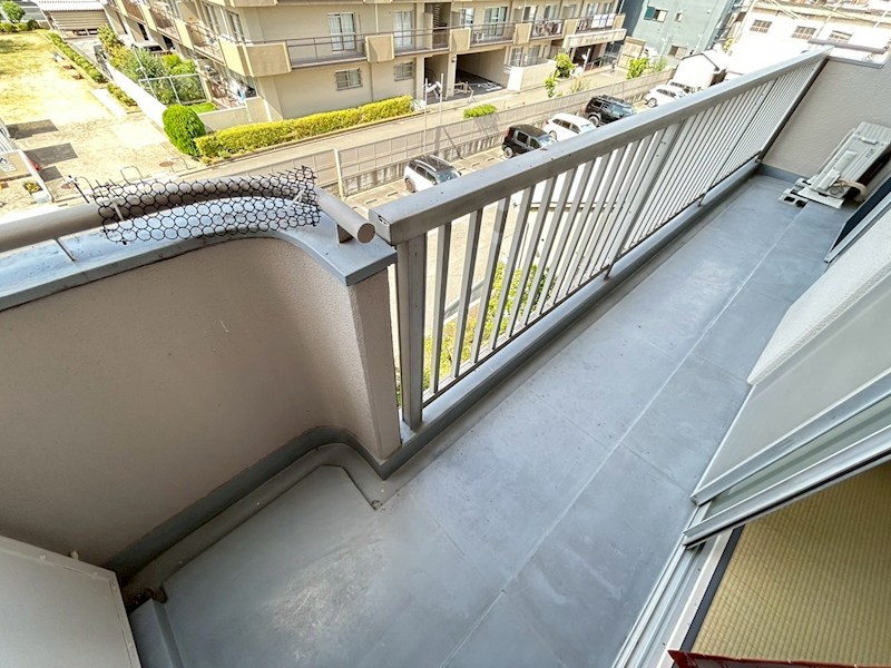 ロイヤルハイツ西田 ベランダ