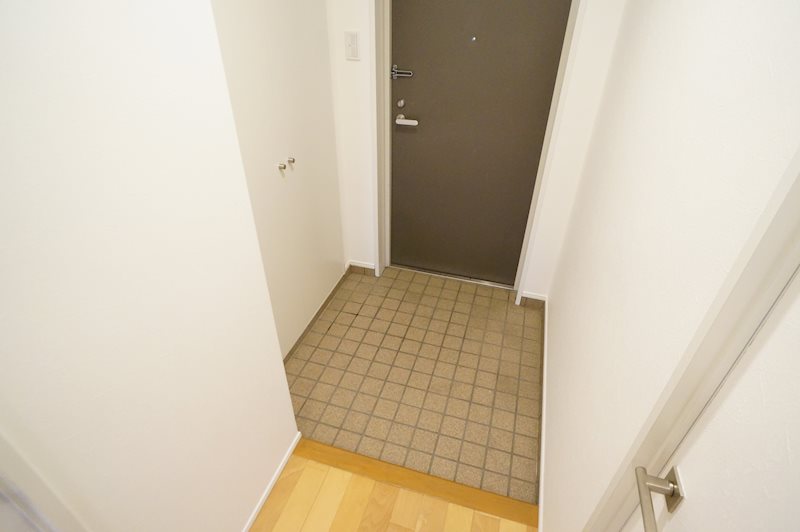 アルファパレス 玄関