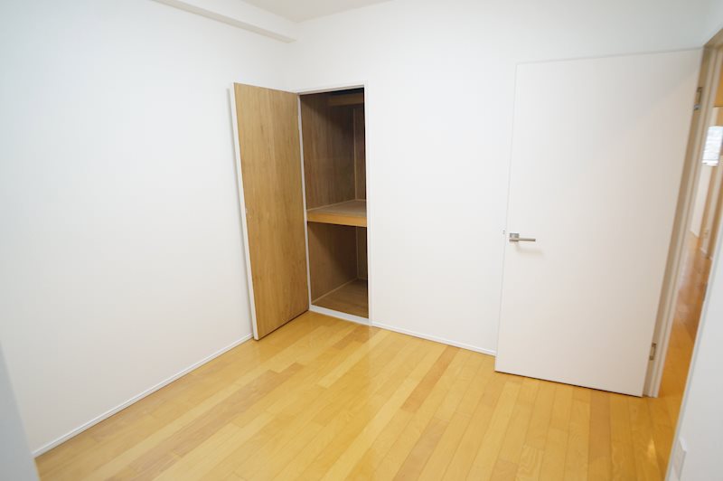 アルファパレス ベッドルーム