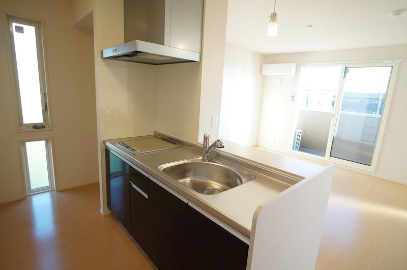 リノ　ムア キッチン