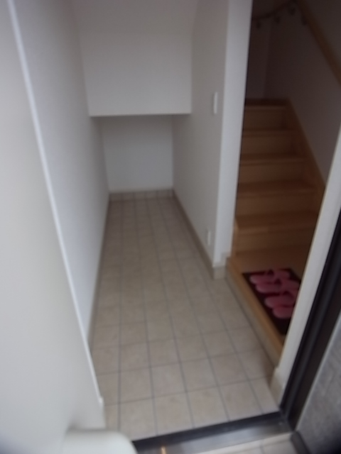 アンシェント・スリー 玄関