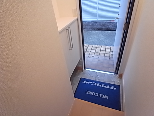 メゾンヴェール　イースト 玄関