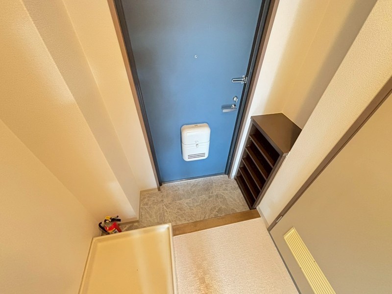 リヴェール梅尾 玄関