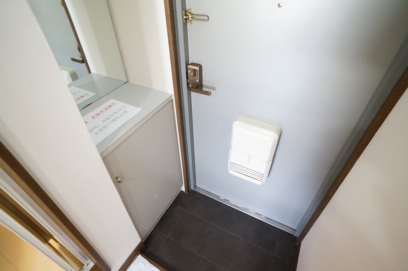 シティパレスやすらぎの道P-3 玄関