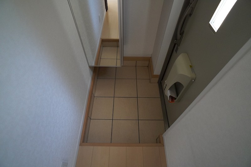 サンライズ大安寺 玄関