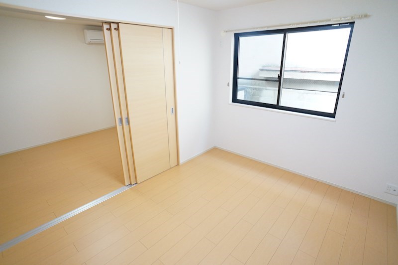 ウエストメゾンＣ ベッドルーム