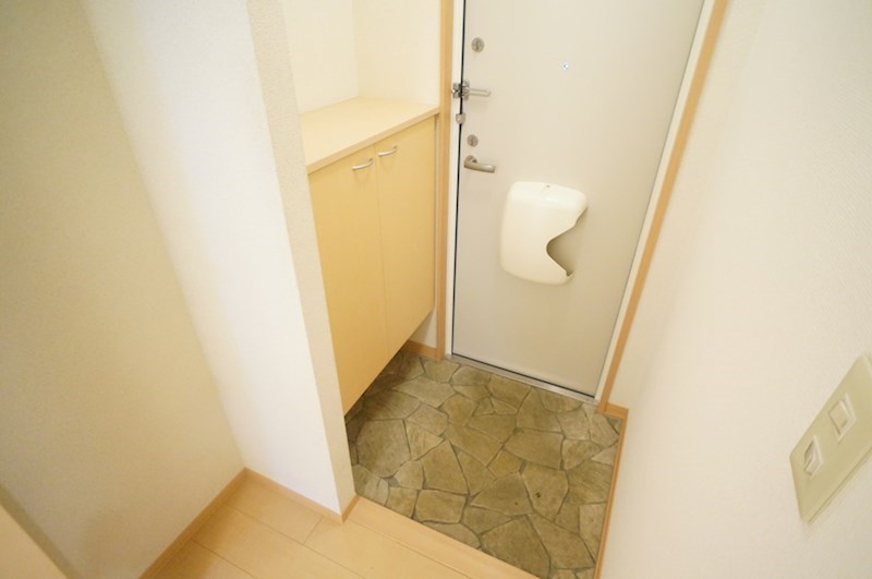 カリーノＢ棟 玄関