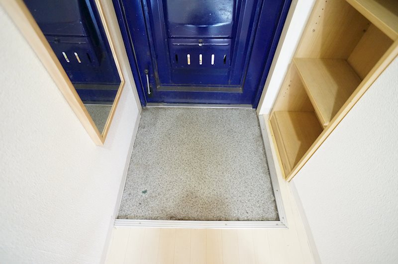 カレント・一条 玄関