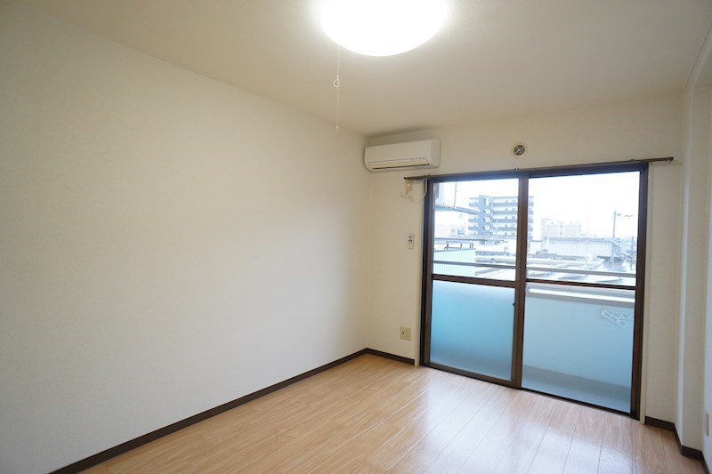 ファミール西大寺 リビング