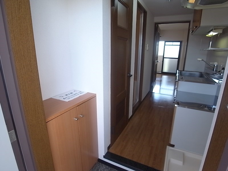 リバティ・クレール 玄関