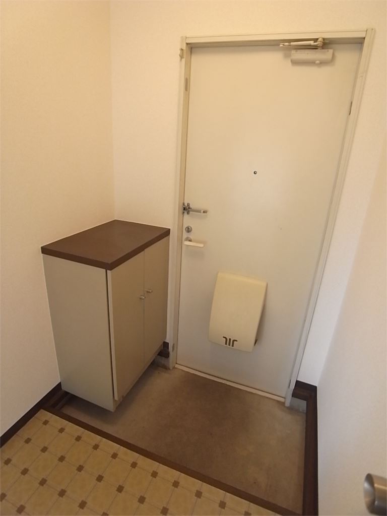 フレグランス左京　Ｂ棟 玄関