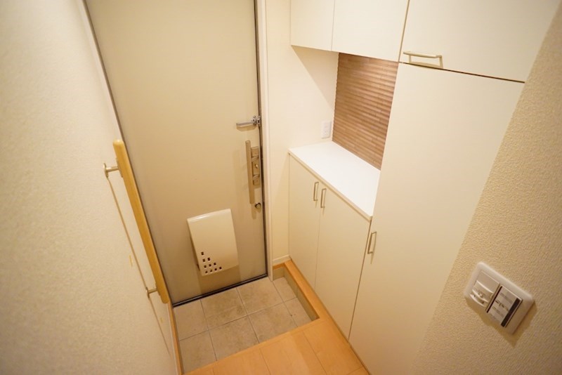 シャーメゾンつぶろＢ棟 玄関