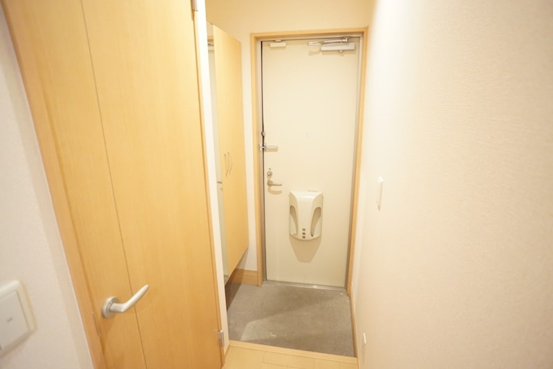 カーサ平松 玄関