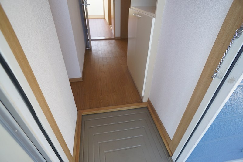 エステートピア尼ヶ辻 玄関