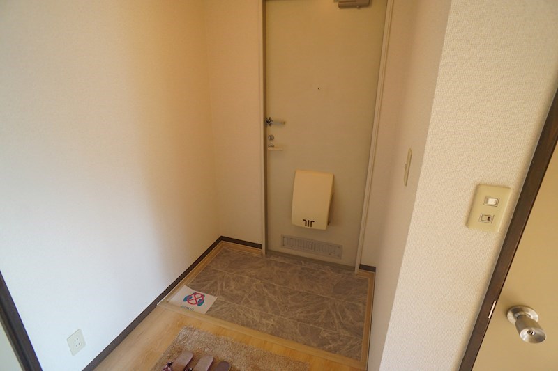 ディアスＢ棟 玄関