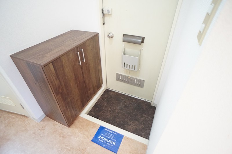 ラシーヌ小川 玄関