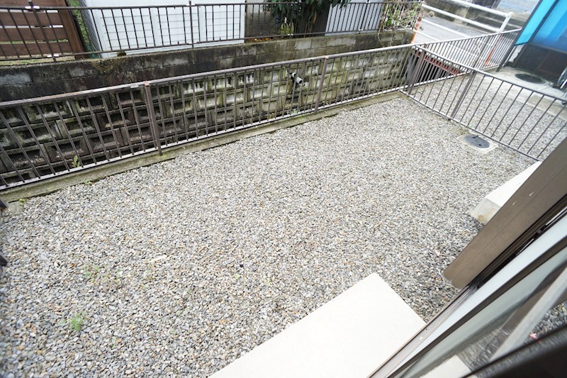 RA・CREW九条（ラ・クルークジョウ） ベランダ