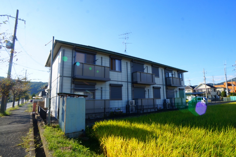 エポナール里 102号室 外観