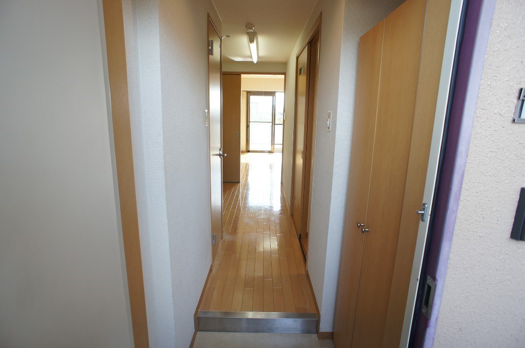 ファサードコイズミ 玄関