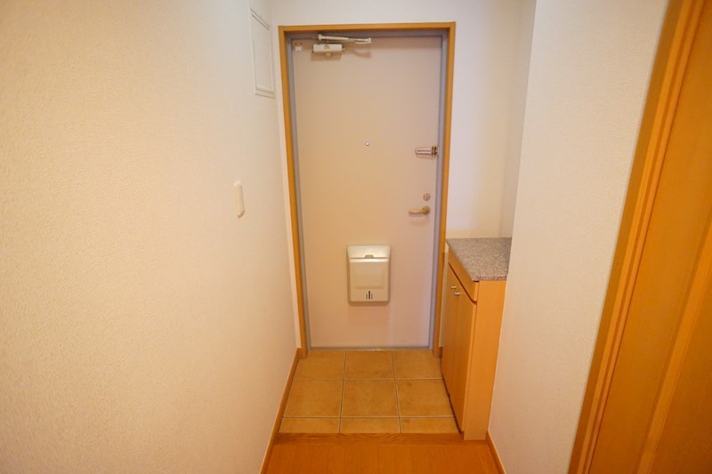 ウエストメゾン大宮 玄関