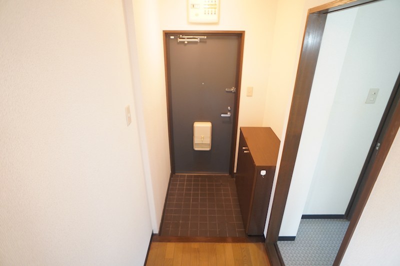 翔学園前 玄関