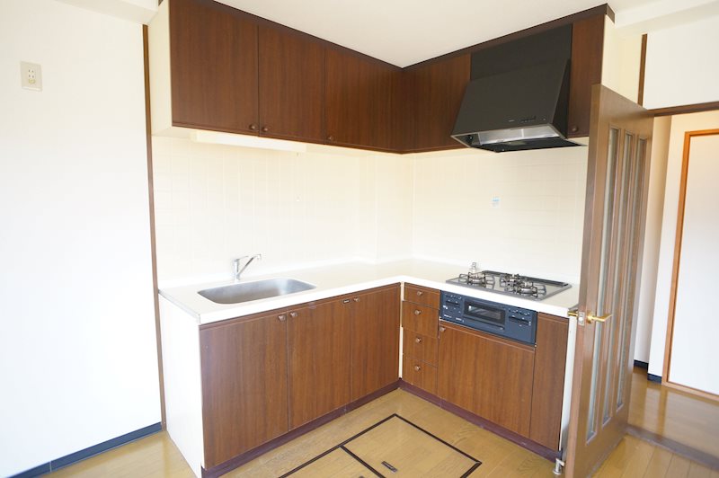 翔学園前 キッチン
