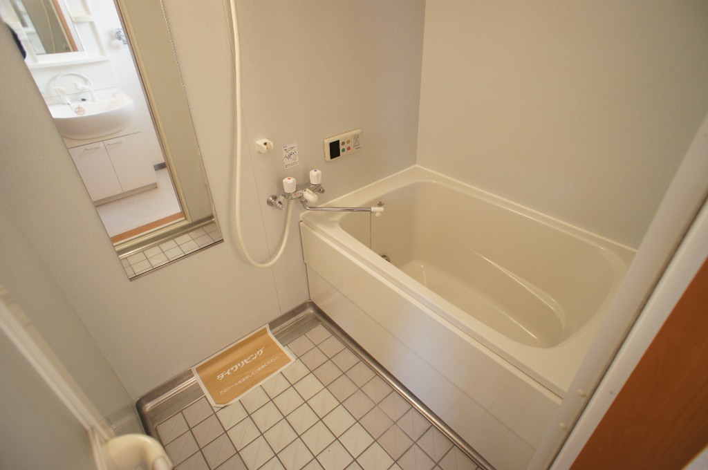 ルーチェ本町 風呂画像