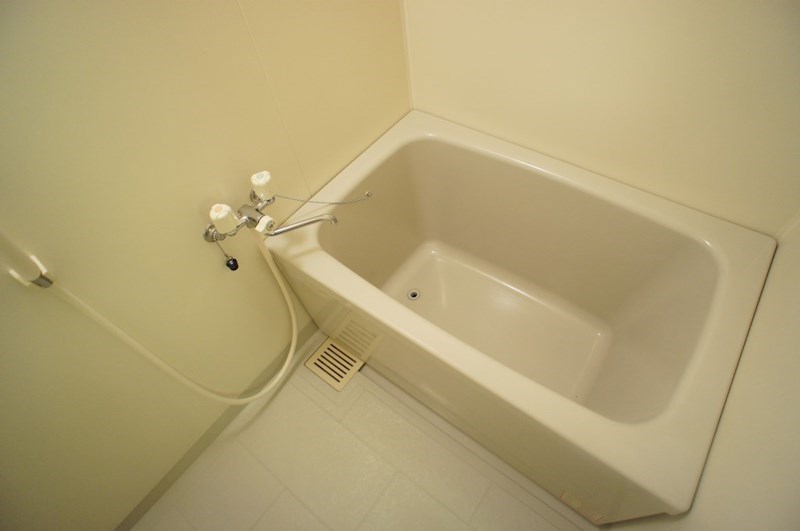 レオパレスジュピタ 風呂画像