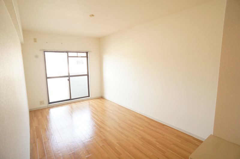 グレイス新大宮 ベッドルーム