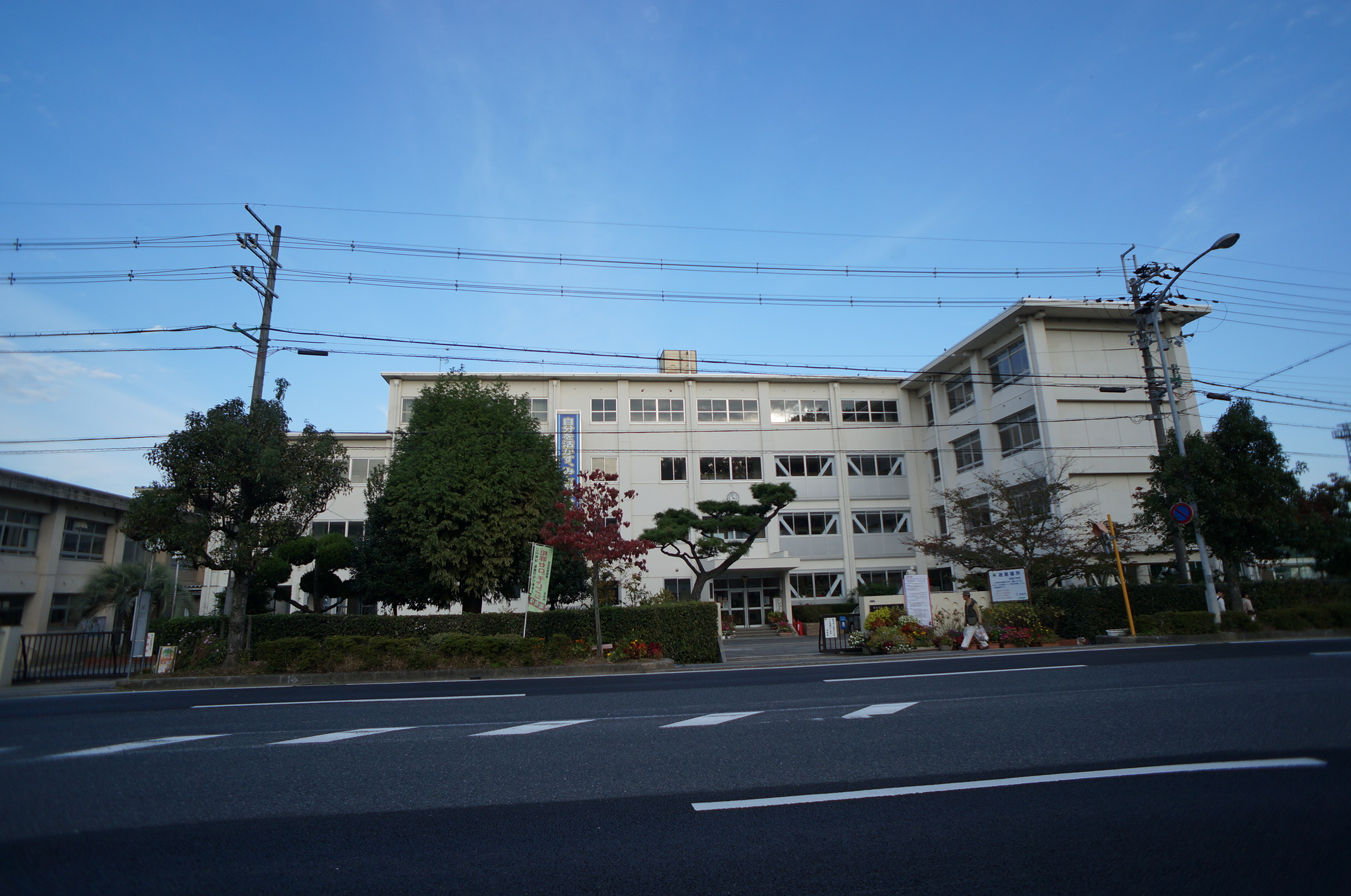 ファミーユ学園前 周辺画像3
