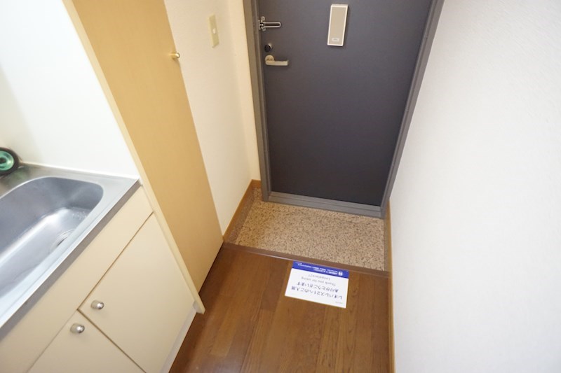 レオパレス大陽壱番館 玄関