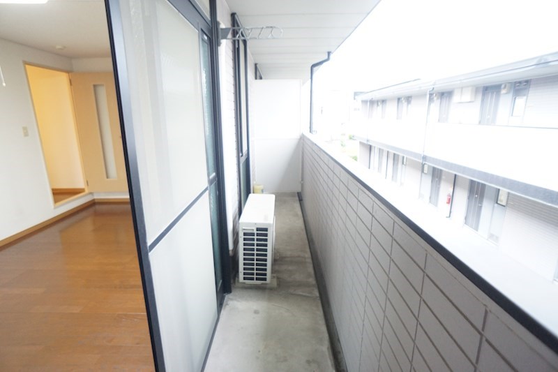 レオパレス大陽壱番館 ベランダ