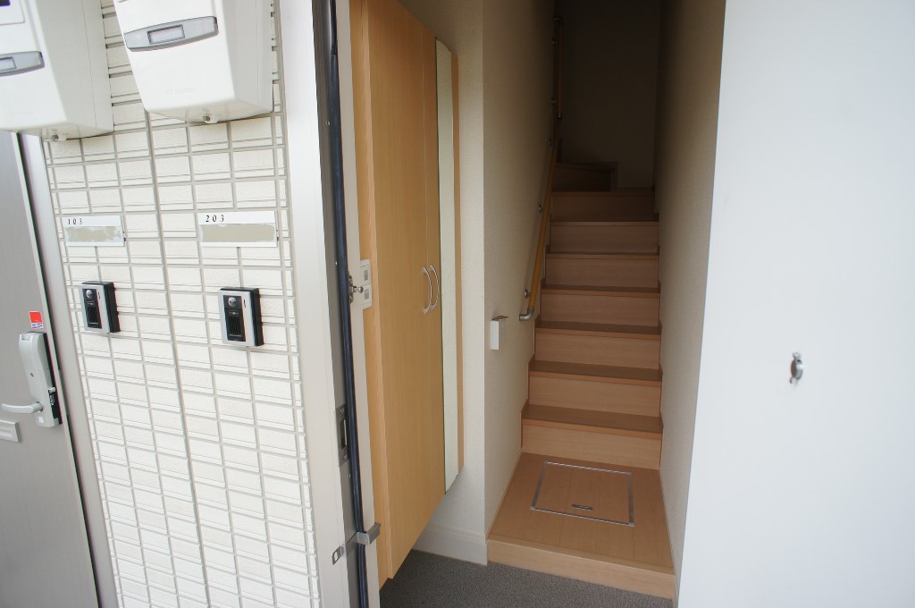 シャルム郡山 玄関