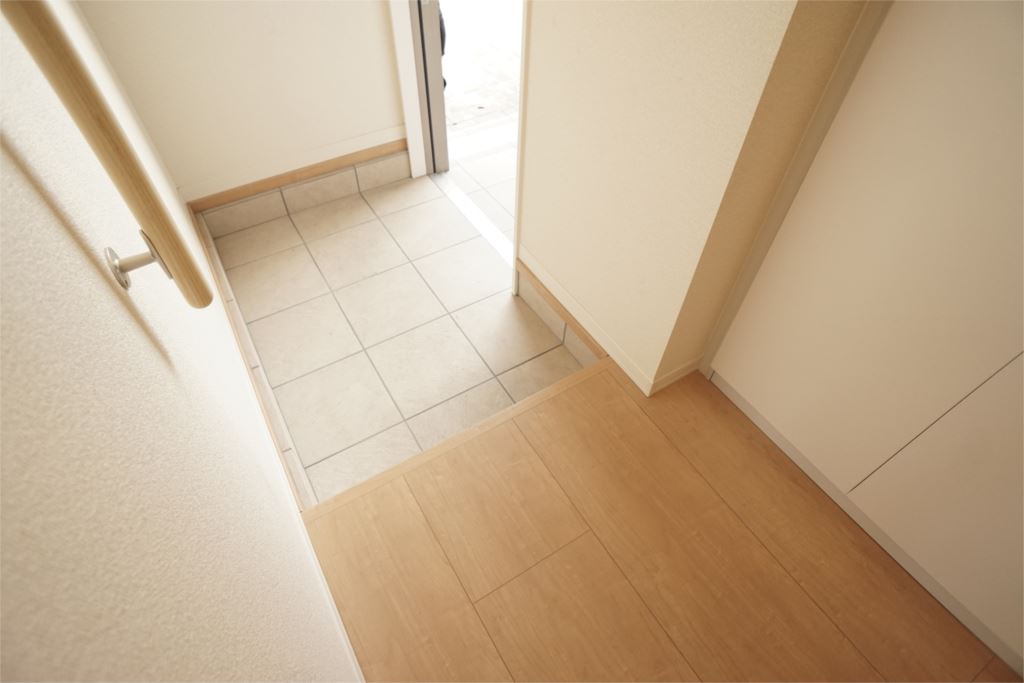 シャーメゾン石見 玄関