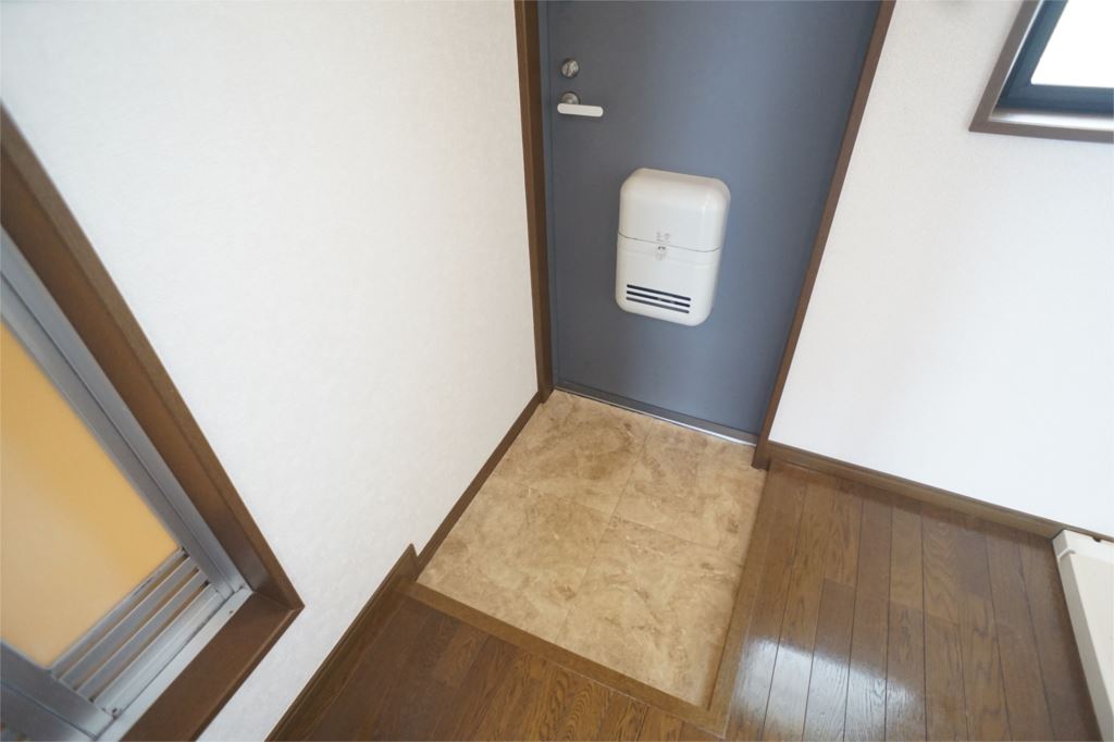 フローレス 玄関