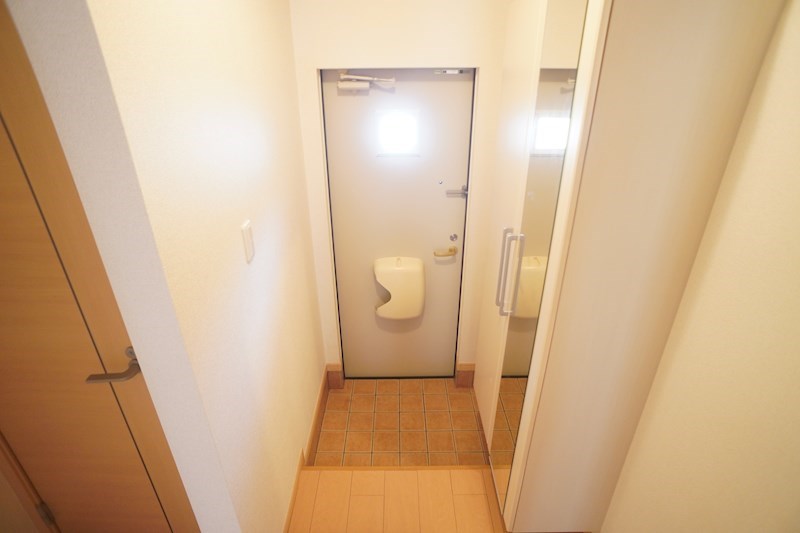 アルバⅡ 玄関