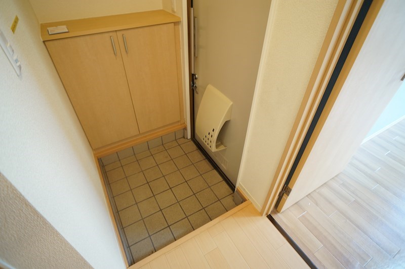 グリーンヒル学園前Ⅱ番館 玄関