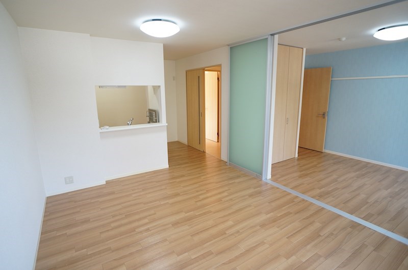 グリーンヒル学園前Ⅱ番館 リビング