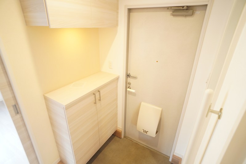 デサロージュ学園前Ｃ 玄関