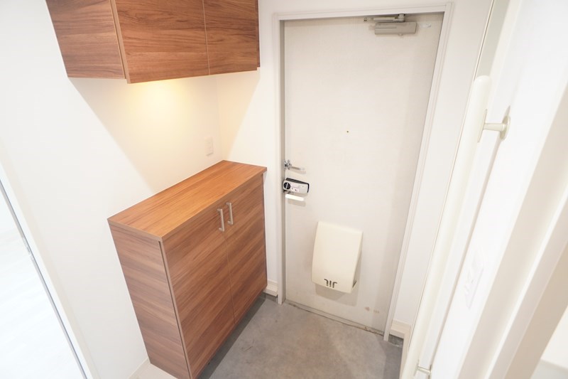 デサロージュ学園前Ｃ 玄関