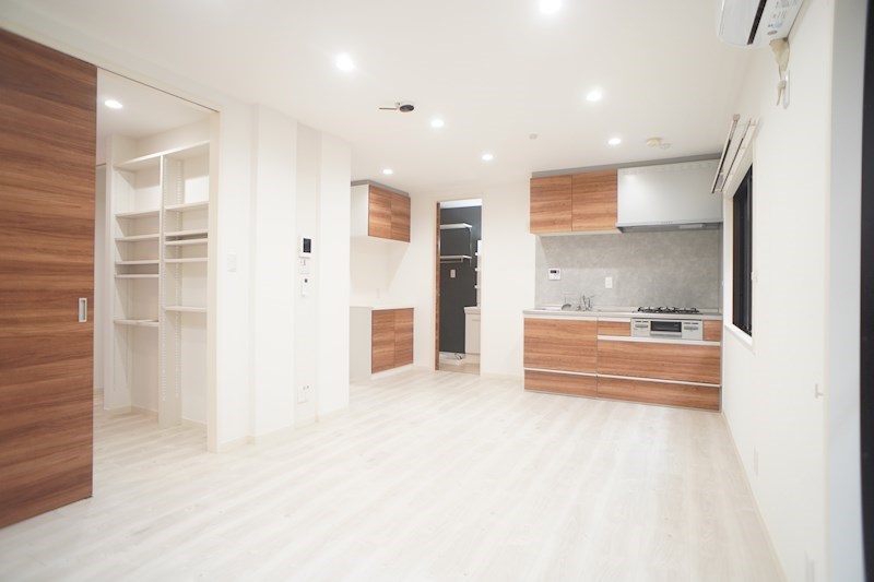 デサロージュ学園前Ｃ リビング