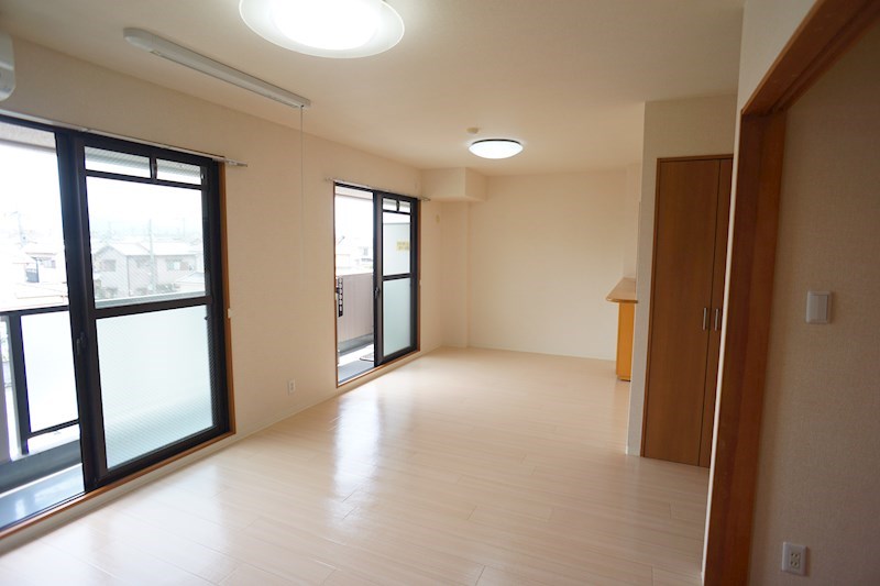 グレースコート恋の窪 リビング